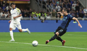 Inter Milan Win 21st Scudetto as Mkhitaryan Scores in Title-Clinching Match