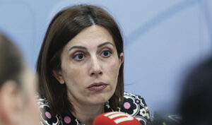 Minister of Health presents draft law on including employees with salaries under 200,000 drams in health insurance system