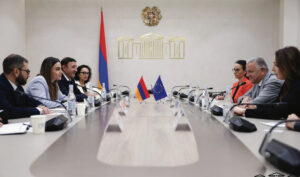 Head of EU Delegation briefs Armenian MPs on visa liberalization process